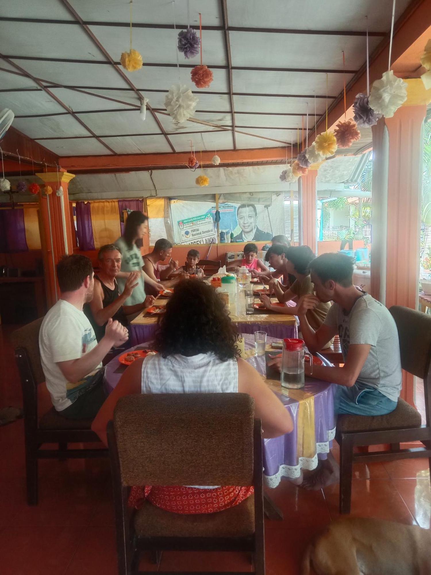 Novita Homestay Bunaken Exteriér fotografie