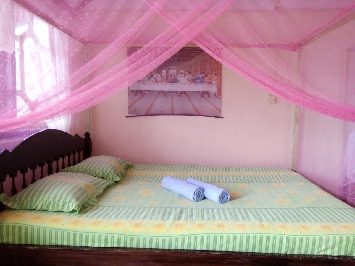 Novita Homestay Bunaken Exteriér fotografie